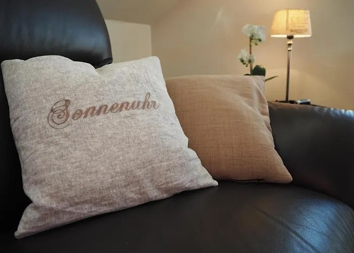 Penthouse Sonnenuhr